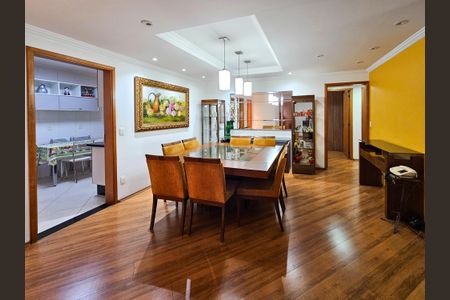 Apartamento para alugar com 149m², 3 quartos e 3 vagas Apartamento para alugar com 149m², 3 quartos e 3 vagasSala