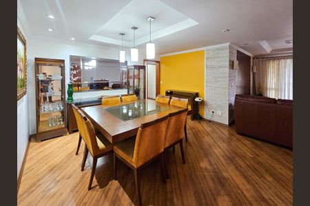 Apartamento para alugar com 149m², 3 quartos e 3 vagas Apartamento para alugar com 149m², 3 quartos e 3 vagasSala