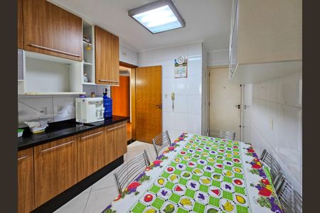 Apartamento para alugar com 149m², 3 quartos e 3 vagas Apartamento para alugar com 149m², 3 quartos e 3 vagasCozinha