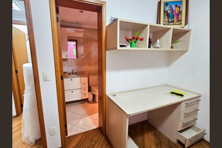 Apartamento para alugar com 149m², 3 quartos e 3 vagas Apartamento para alugar com 149m², 3 quartos e 3 vagasSuíte 2