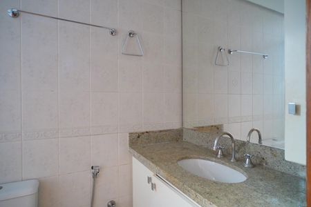 Apartamento para alugar com 98m², 3 quartos e 2 vagasBanheiro 