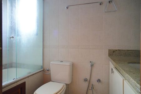 Apartamento para alugar com 98m², 3 quartos e 2 vagasBanheiro suíte 