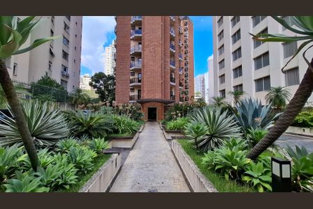 Apartamento à venda com 120m², 3 quartos e 2 vagasEntrada do Prédio