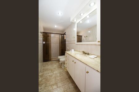 Apartamento à venda com 120m², 3 quartos e 2 vagasBanheiro da Suíte 1