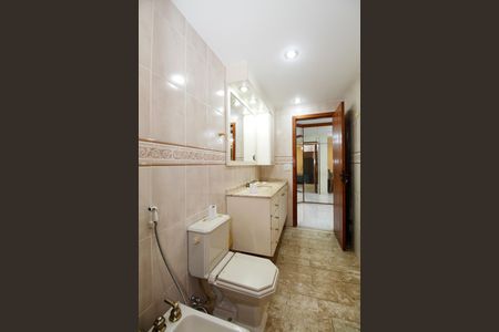 Apartamento à venda com 120m², 3 quartos e 2 vagasBanheiro da Suíte 1