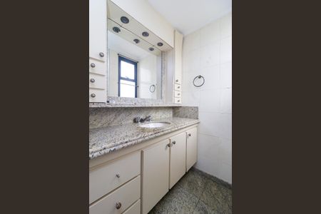 Apartamento para alugar com 105m², 4 quartos e 2 vagasSuíte - Banheiro