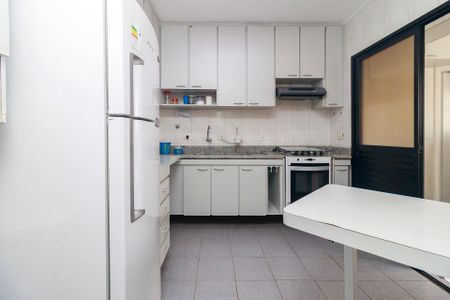 Apartamento para alugar com 105m², 4 quartos e 2 vagasCozinha