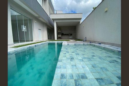 Casa de condomínio para alugar com 220m², 4 quartos e 2 vagas