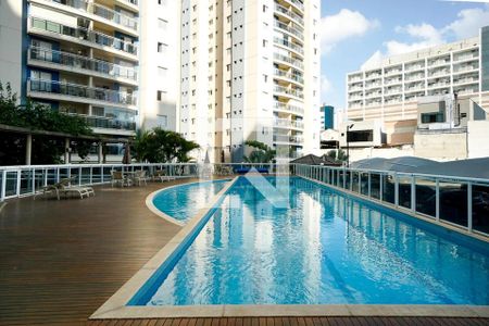 Apartamento à venda com 79m², 2 quartos e 2 vagas Apartamento à venda com 79m², 2 quartos e 2 vagasÁrea comum - Piscina