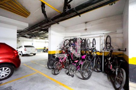 Apartamento à venda com 79m², 2 quartos e 2 vagas Apartamento à venda com 79m², 2 quartos e 2 vagasÁrea comum - Bicicletário
