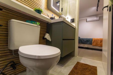 Apartamento à venda com 79m², 2 quartos e 2 vagas Apartamento à venda com 79m², 2 quartos e 2 vagasBanheiro 1