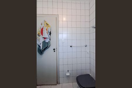 Casa à venda com 68m², 3 quartos e 2 vagasBanheiro