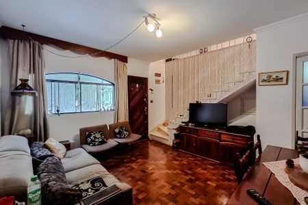 Casa à venda com 68m², 3 quartos e 2 vagasSala