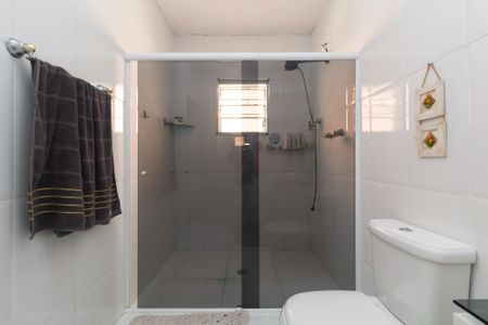 Banheiro da Suíte de casa para alugar com 2 quartos, 63m² em Vila Marilena, São Paulo