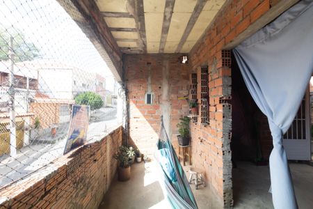 Casa para alugar com 63m², 2 quartos e sem vaga Casa para alugar com 63m², 2 quartos e sem vagaVaranda