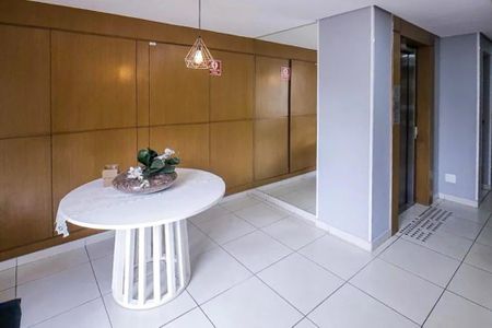 Apartamento para alugar com 52m², 2 quartos e 1 vagaHall Social