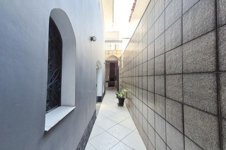 Casa à venda com 264m², 3 quartos e 2 vagasCorredor