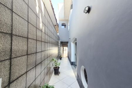 Casa à venda com 264m², 3 quartos e 2 vagascorredor
