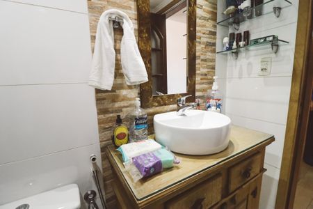 Casa à venda com 315m², 3 quartos e 5 vagasBanheiro da Suíte