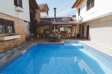 Casa à venda com 315m², 3 quartos e 5 vagasChurrasqueira/Piscina
