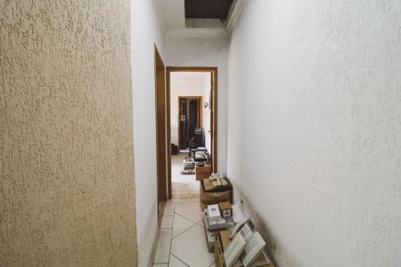 Casa à venda com 315m², 3 quartos e 5 vagasCorredor
