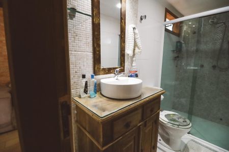 Casa à venda com 315m², 3 quartos e 5 vagasBanheiro