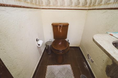 Casa à venda com 315m², 3 quartos e 5 vagasBanheiro de serviço