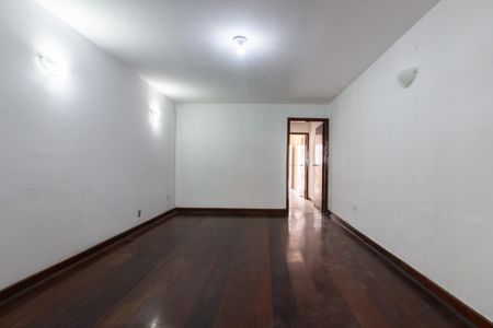 Sala de casa à venda com 3 quartos, 149m² em Jardim Aeroporto, São Paulo