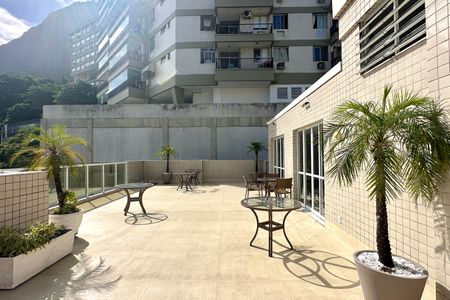 Apartamento à venda com 69m², 1 quarto e 1 vaga