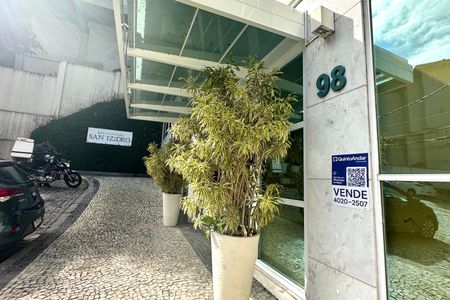 Apartamento à venda com 69m², 1 quarto e 1 vaga
