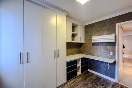 Apartamento à venda com 98m², 3 quartos e 2 vagas Apartamento à venda com 98m², 3 quartos e 2 vagasQuarto 3