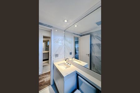 Apartamento à venda com 98m², 3 quartos e 2 vagas Apartamento à venda com 98m², 3 quartos e 2 vagasBanheiro da Suíte