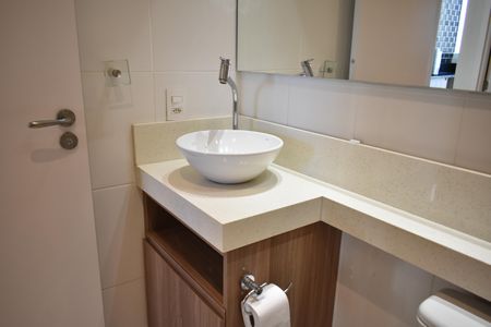 Apartamento à venda com 64m², 2 quartos e 1 vagaBanheiro Social