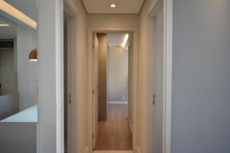 Apartamento à venda com 64m², 2 quartos e 1 vagaCorredor