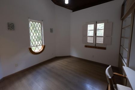 Casa de condomínio para alugar com 300m², 4 quartos e 3 vagasQuarto 1