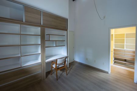 Casa de condomínio para alugar com 300m², 4 quartos e 3 vagasQuarto 1