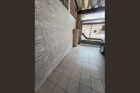 Casa à venda com 110m², 3 quartos e 2 vagasGaragem