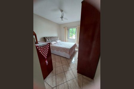 Casa à venda com 110m², 3 quartos e 2 vagasQuarto