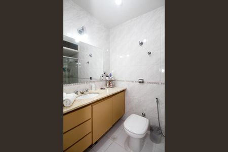 Apartamento para alugar com 112m², 3 quartos e 1 vaga Apartamento para alugar com 112m², 3 quartos e 1 vagaBanheiro Social