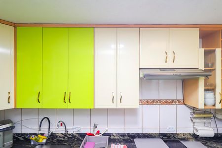 Cozinha - Armários de casa à venda com 4 quartos, 120m² em Parque Guarani, São Paulo