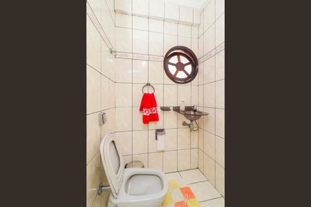 Lavabo de casa à venda com 4 quartos, 120m² em Parque Guarani, São Paulo