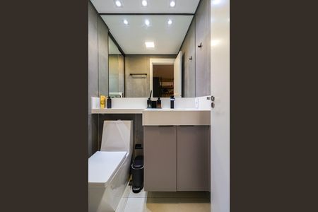 Studio à venda com 28m², 1 quarto e sem vaga Studio à venda com 28m², 1 quarto e sem vagaBanheiro social