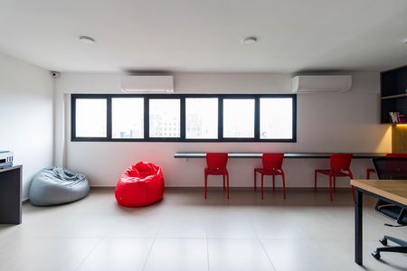 Studio à venda com 28m², 1 quarto e sem vaga Studio à venda com 28m², 1 quarto e sem vagaÁrea comum