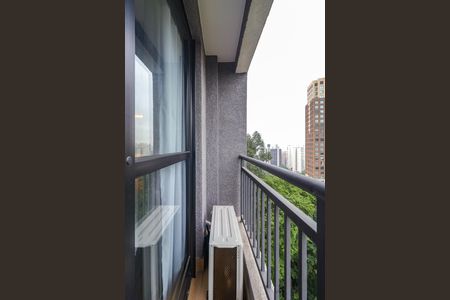 Studio à venda com 28m², 1 quarto e sem vaga Studio à venda com 28m², 1 quarto e sem vagaVaranda do Studio