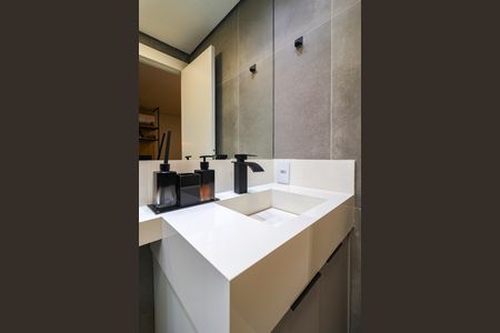 Studio à venda com 28m², 1 quarto e sem vaga Studio à venda com 28m², 1 quarto e sem vagaBanheiro social