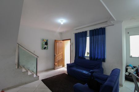 Casa para alugar com 144m², 3 quartos e 2 vagas Casa para alugar com 144m², 3 quartos e 2 vagasSala