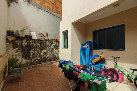 Casa para alugar com 144m², 3 quartos e 2 vagas Casa para alugar com 144m², 3 quartos e 2 vagasVaranda