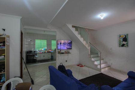 Sala de casa para alugar com 3 quartos, 144m² em Minas Caixa, Belo Horizonte