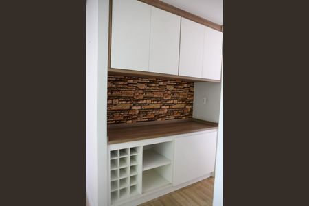 Apartamento para alugar com 58m², 2 quartos e 1 vaga Apartamento para alugar com 58m², 2 quartos e 1 vagaÁrmário Corredor