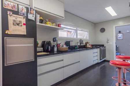 Casa à venda com 720m², 8 quartos e 4 vagas